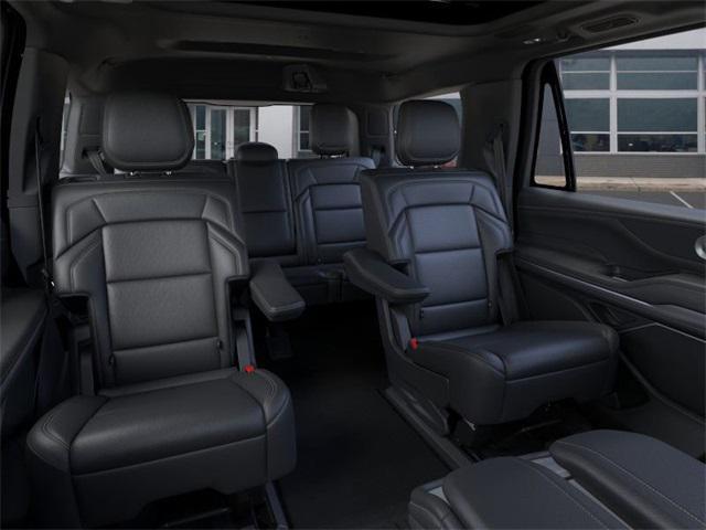 new 2025 Lincoln Navigator car, priced at $105,435