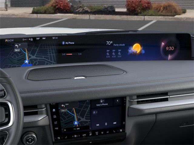 new 2025 Lincoln Navigator car, priced at $105,435