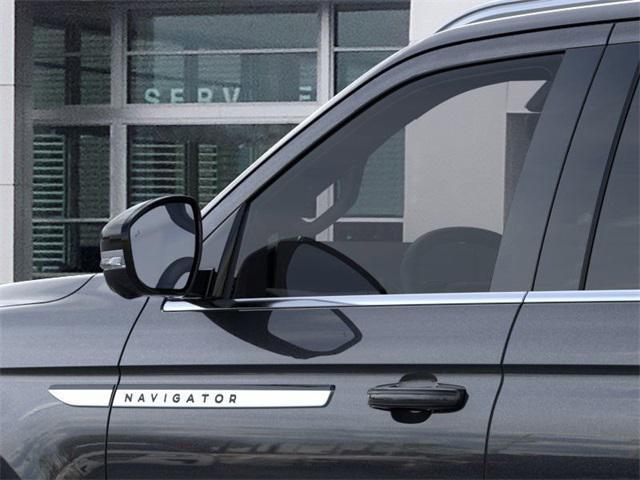 new 2025 Lincoln Navigator car, priced at $108,790