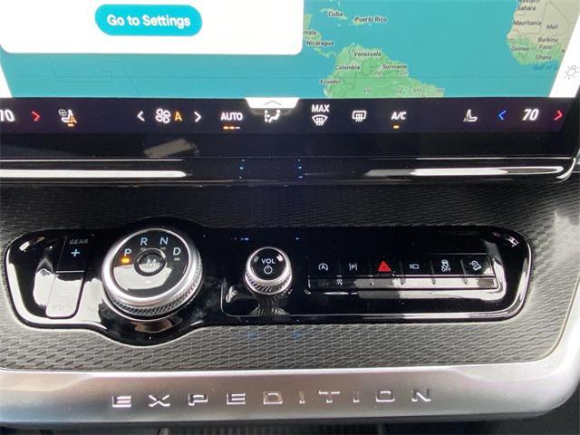 new 2025 Ford Expedition car