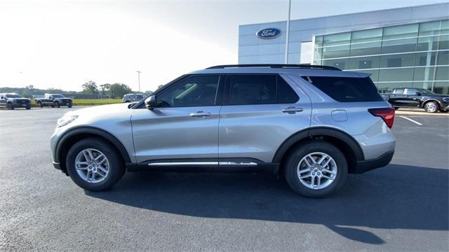 new 2025 Ford Explorer car, priced at $40,350