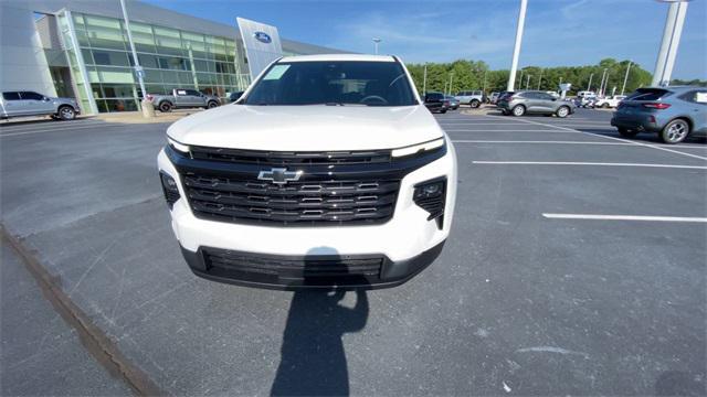 used 2025 Chevrolet Traverse car, priced at $40,990