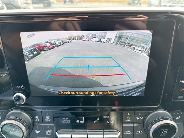 used 2024 Toyota Highlander car, priced at $39,990