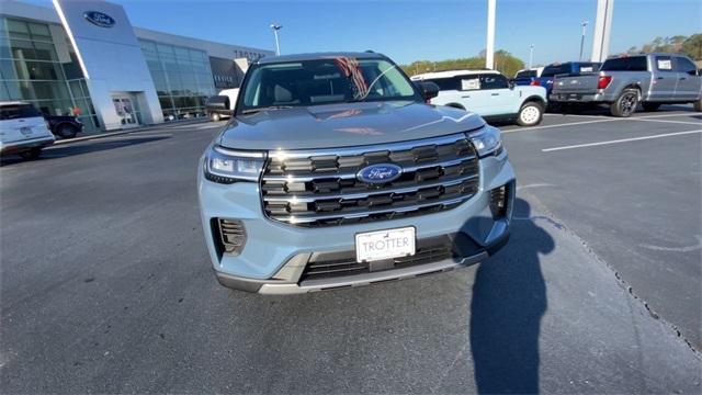 new 2025 Ford Explorer car, priced at $40,945