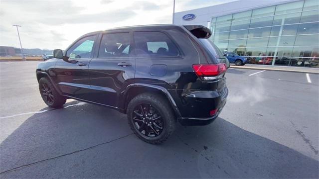used 2018 Jeep Grand Cherokee car, priced at $17,875