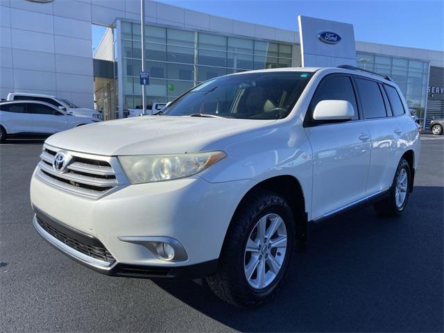 used 2013 Toyota Highlander car, priced at $10,575