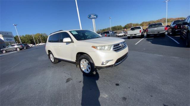 used 2013 Toyota Highlander car, priced at $10,570