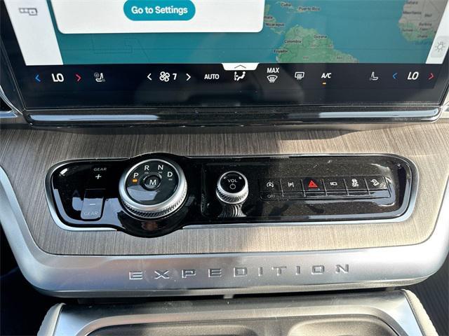 new 2025 Ford Expedition car, priced at $92,210