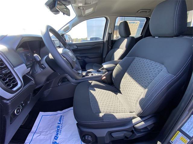 new 2025 Ford Ranger car, priced at $33,925