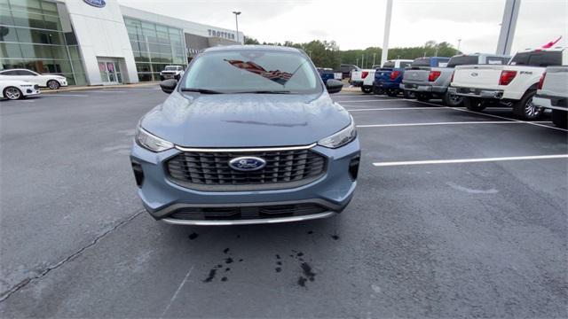 new 2025 Ford Escape car, priced at $29,990