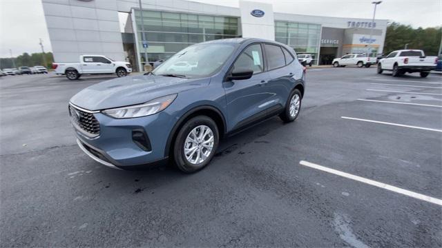 new 2025 Ford Escape car, priced at $29,990