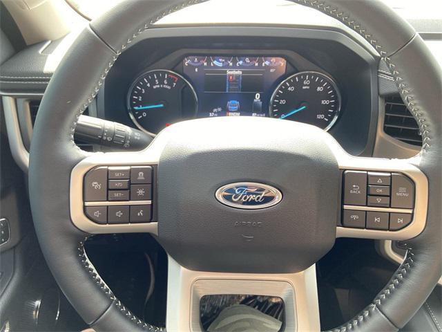 new 2024 Ford Expedition car, priced at $60,000