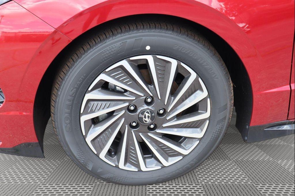 new 2025 Hyundai Sonata Hybrid car, priced at $27,224