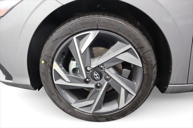 new 2025 Hyundai Elantra car, priced at $18,649