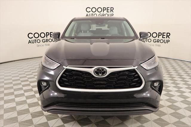 used 2023 Toyota Highlander car, priced at $29,488