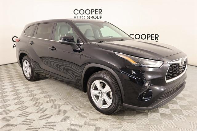 used 2023 Toyota Highlander car, priced at $28,619