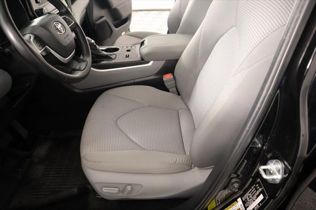 used 2023 Toyota Highlander car, priced at $29,488