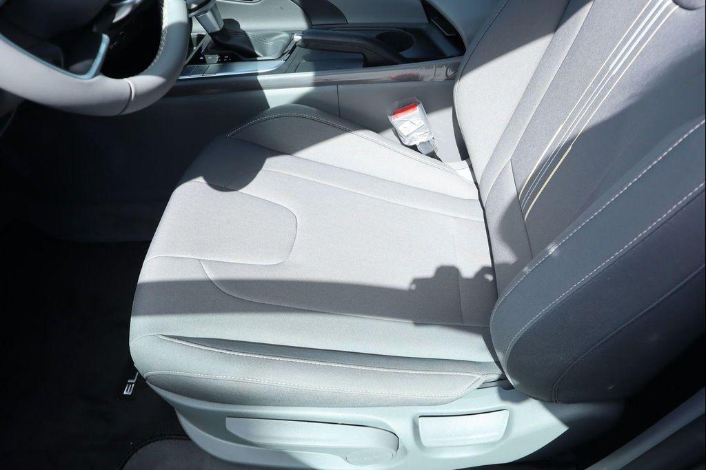 new 2025 Hyundai Elantra car, priced at $19,747