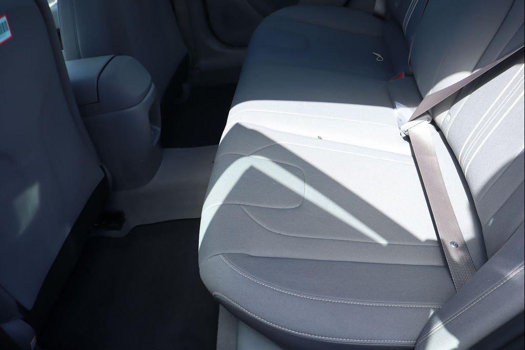 new 2025 Hyundai Elantra car, priced at $19,747