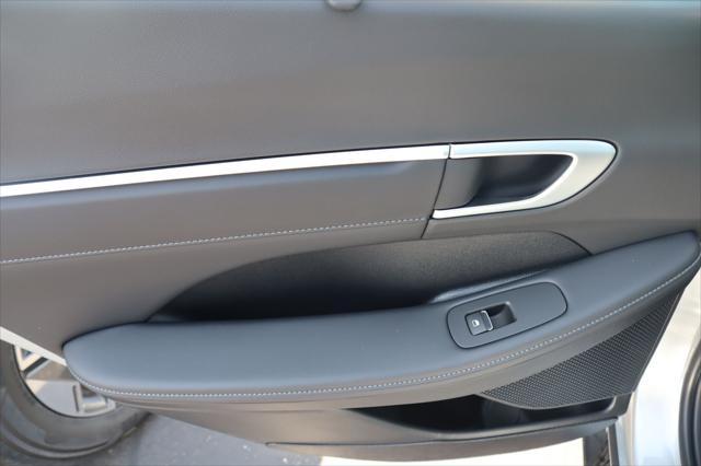 new 2025 Hyundai Sonata Hybrid car, priced at $34,087