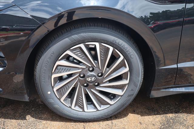 new 2025 Hyundai Sonata Hybrid car