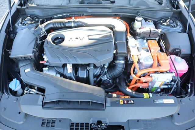 new 2025 Hyundai Sonata Hybrid car