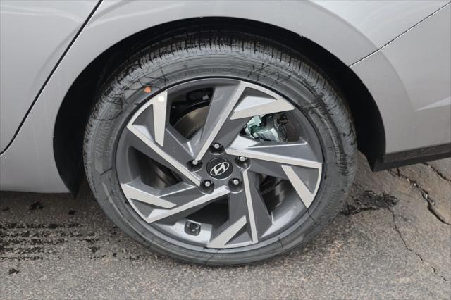 new 2025 Hyundai Elantra car, priced at $21,219
