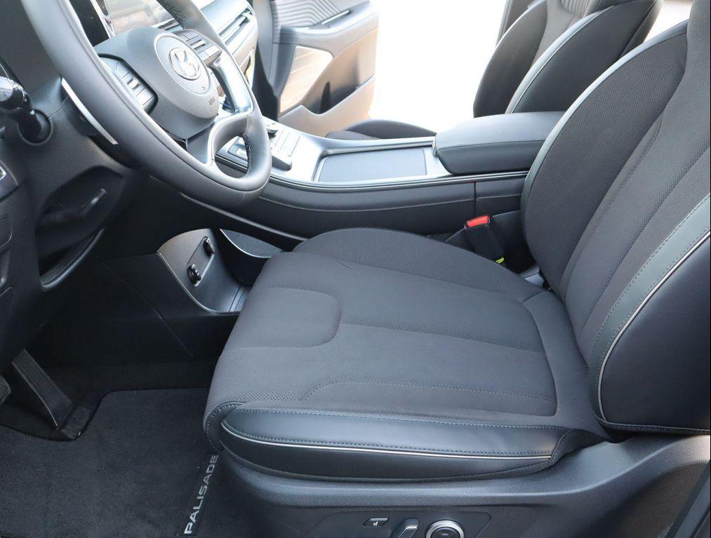 new 2025 Hyundai Palisade car, priced at $49,057