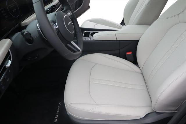 new 2025 Hyundai Sonata Hybrid car, priced at $32,134