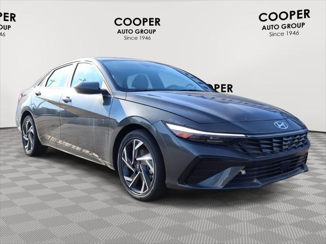 new 2025 Hyundai Elantra car, priced at $21,218