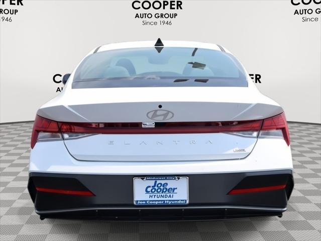 new 2025 Hyundai Sonata Hybrid car