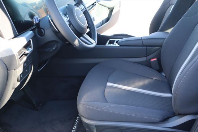 new 2025 Hyundai Sonata Hybrid car