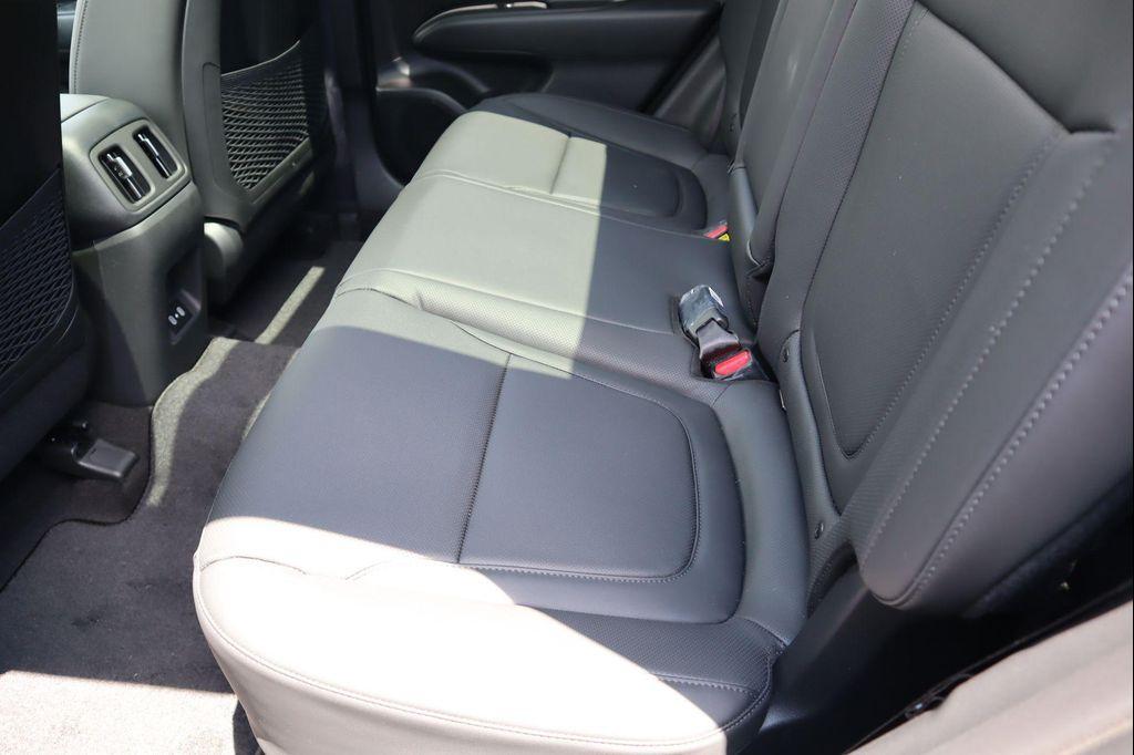 new 2025 Hyundai TUCSON Hybrid car, priced at $32,562