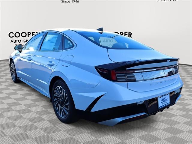 new 2025 Hyundai Sonata Hybrid car