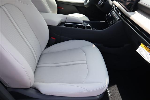 new 2025 Hyundai Sonata Hybrid car