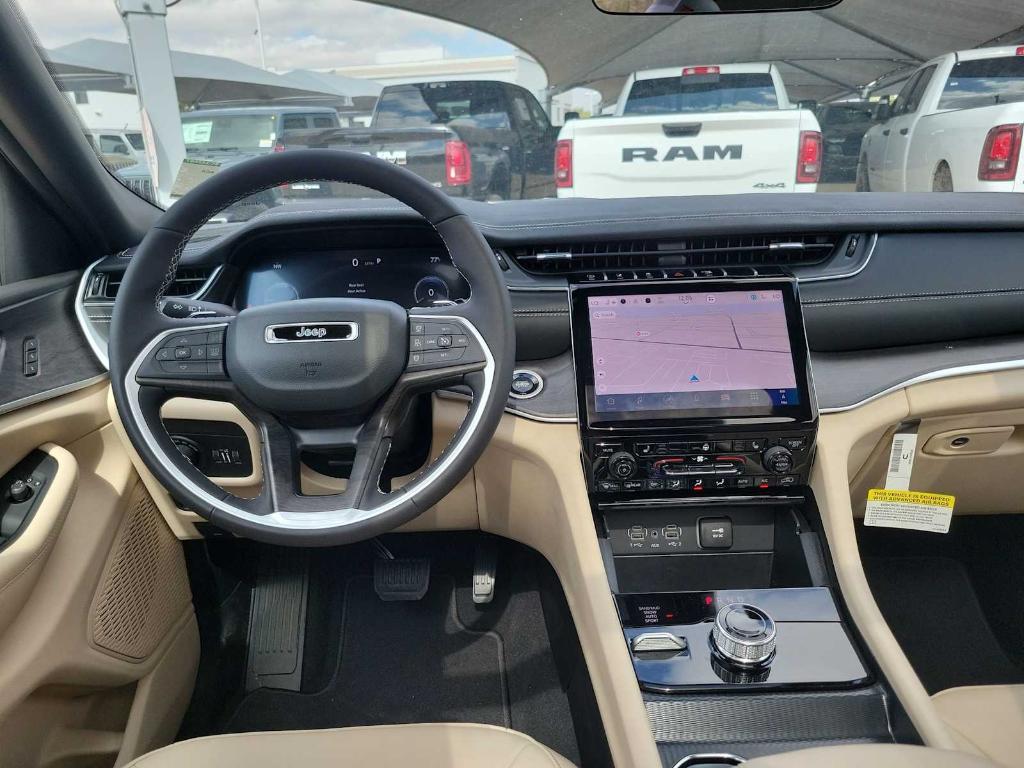 new 2025 Jeep Grand Cherokee car, priced at $46,590