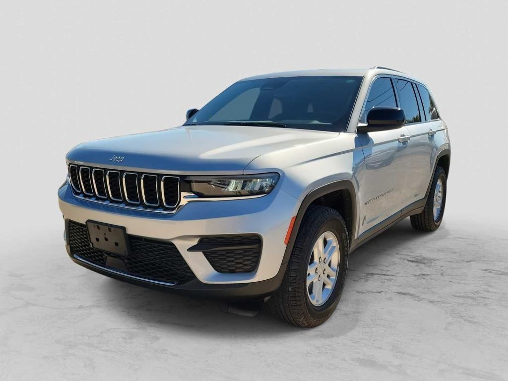 used 2024 Jeep Grand Cherokee car, priced at $35,999