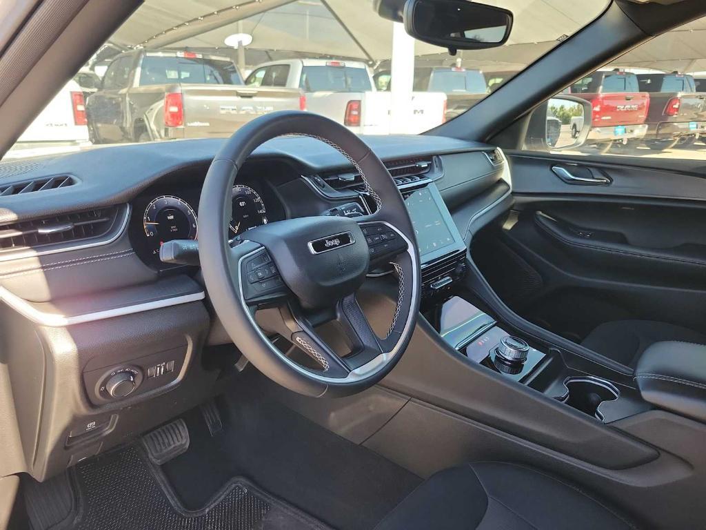 used 2024 Jeep Grand Cherokee car, priced at $34,999