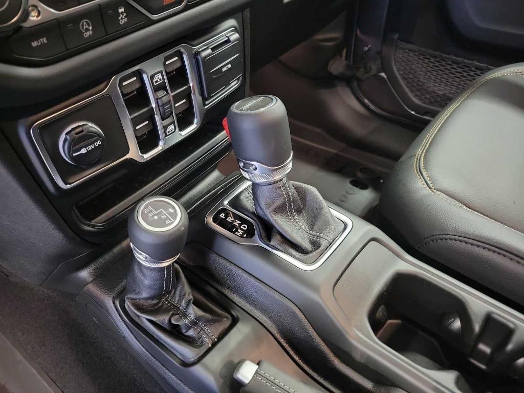 new 2025 Jeep Gladiator car, priced at $46,160