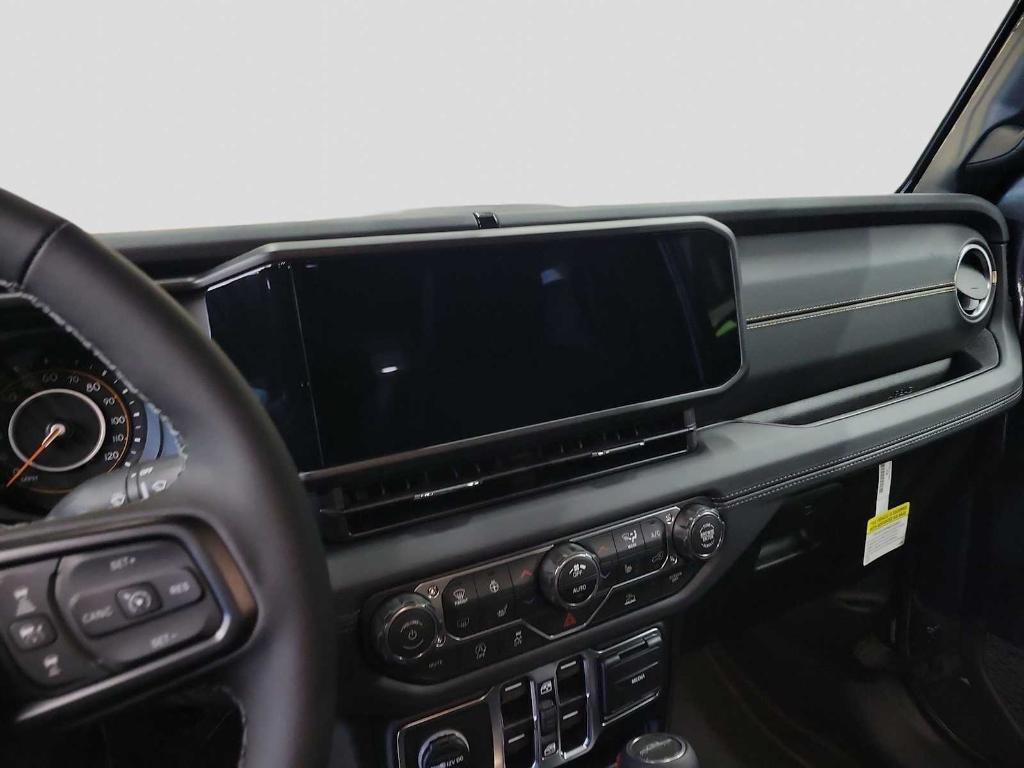 new 2025 Jeep Gladiator car, priced at $46,160