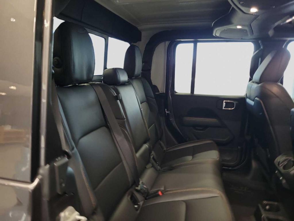 new 2025 Jeep Gladiator car, priced at $46,160