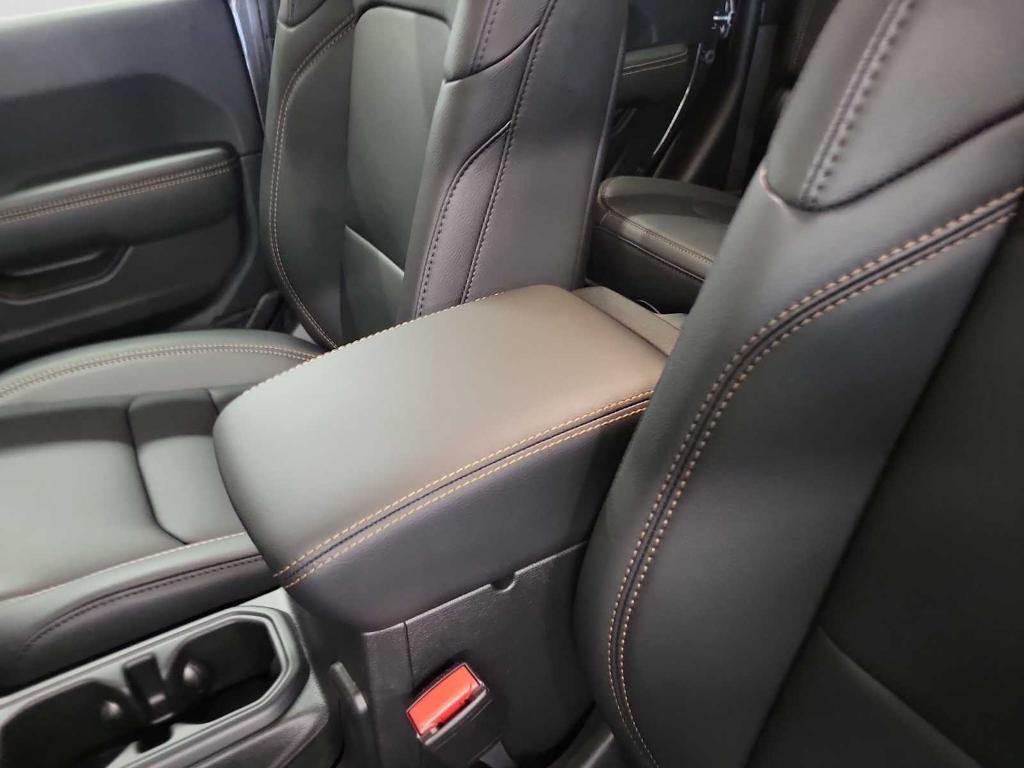 new 2025 Jeep Gladiator car, priced at $46,160