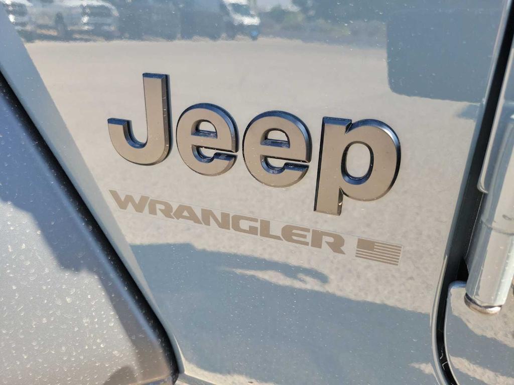 new 2025 Jeep Wrangler car, priced at $46,986