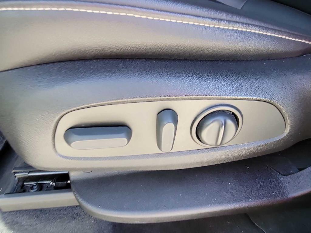 used 2022 Chevrolet Traverse car, priced at $29,995