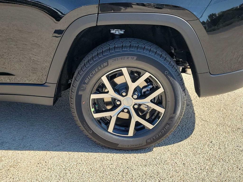 new 2025 Jeep Grand Cherokee car, priced at $46,760