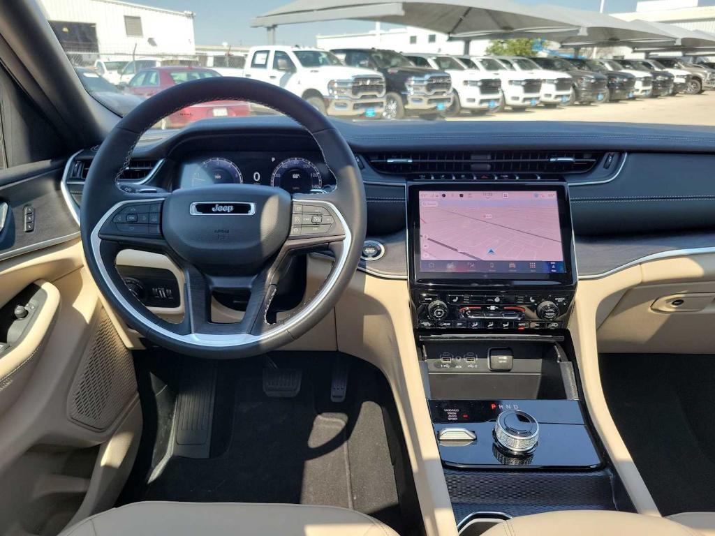 new 2025 Jeep Grand Cherokee car, priced at $46,760