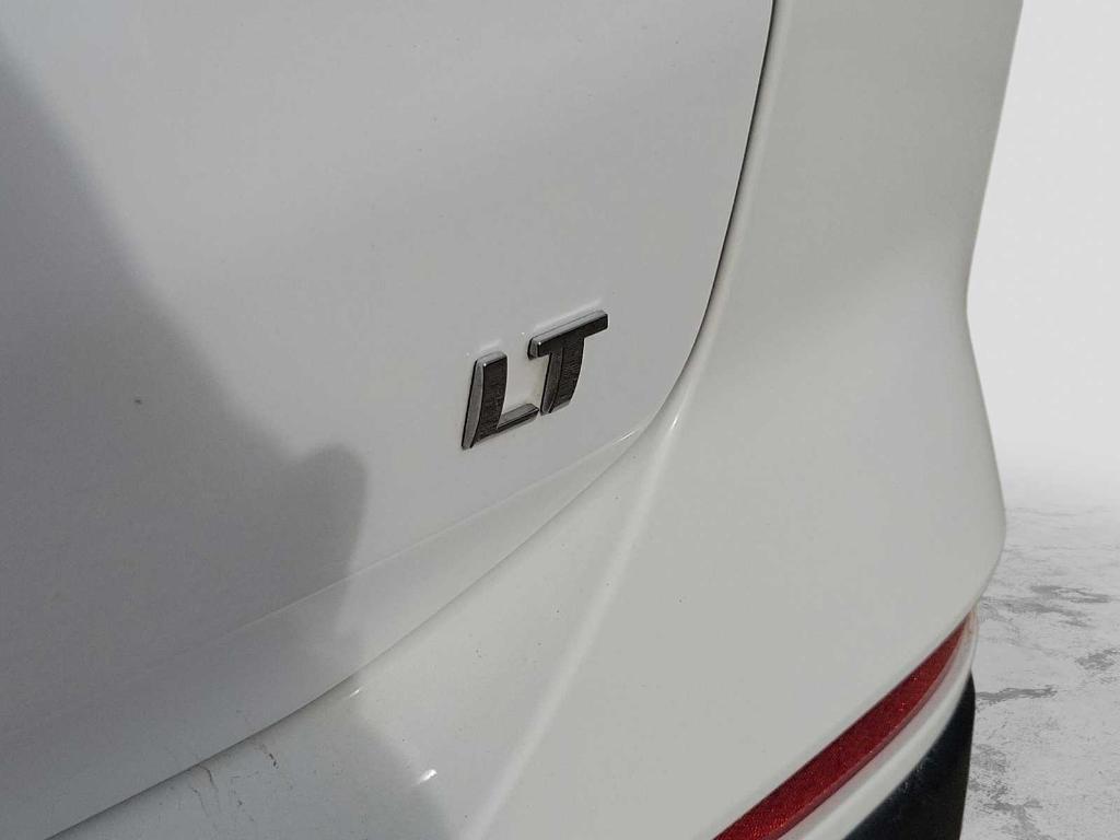 used 2024 Chevrolet Equinox car, priced at $23,995