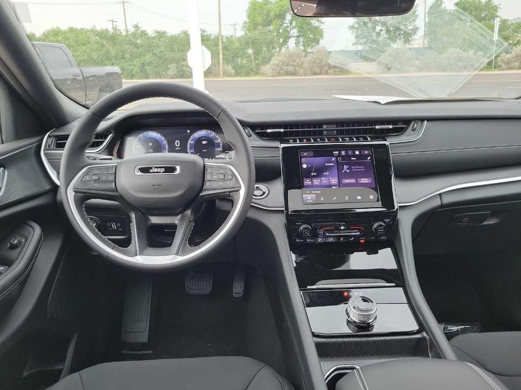 new 2025 Jeep Grand Cherokee L car, priced at $38,695