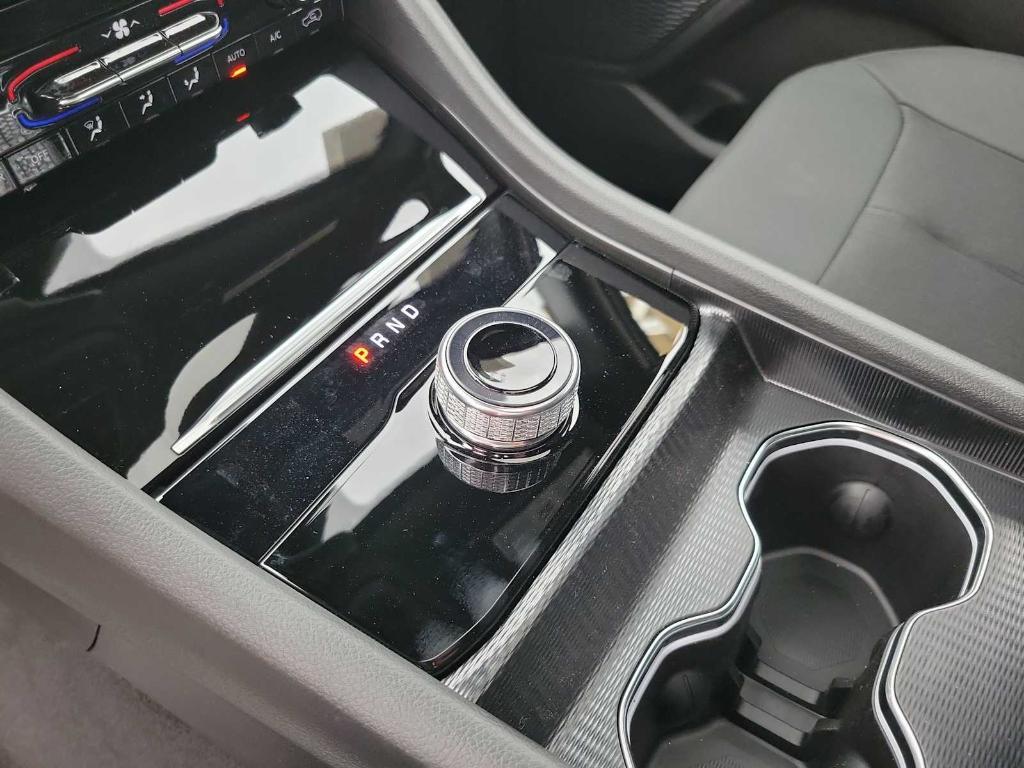 new 2025 Jeep Grand Cherokee L car, priced at $38,695