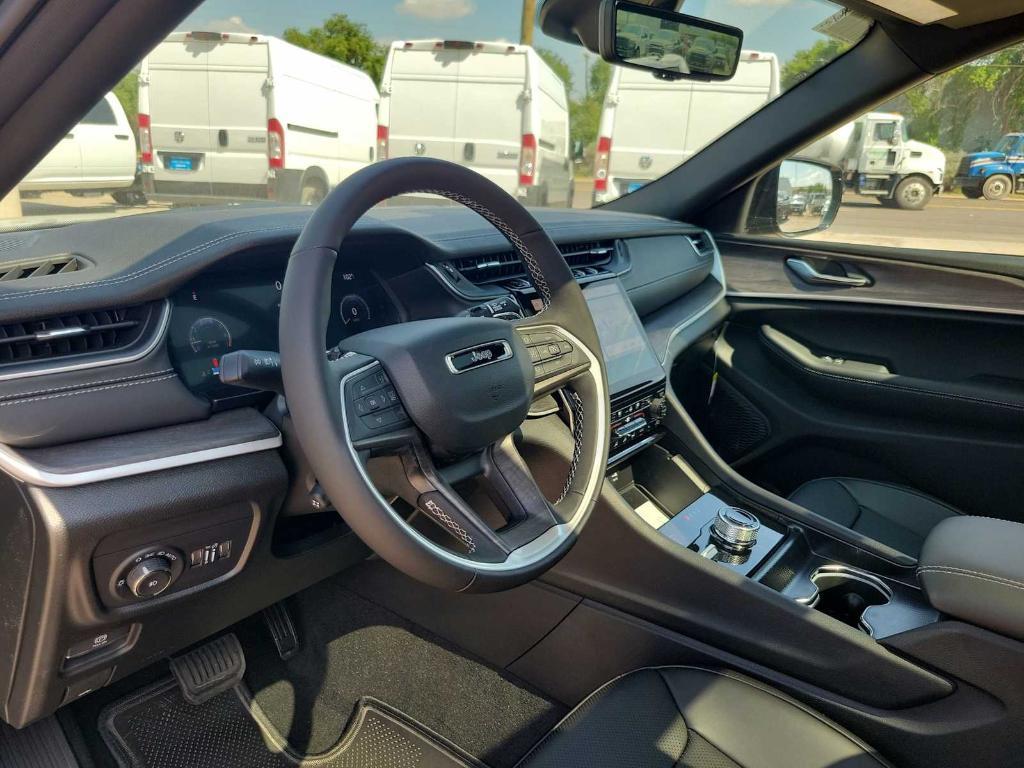 new 2025 Jeep Grand Cherokee L car, priced at $50,637